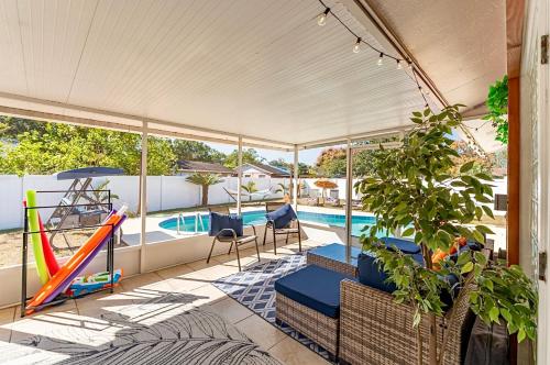 Πισίνα στο ή κοντά στο The Flamingo*4bed*pool*jacuzzi*foosball