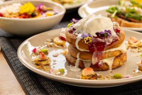 Jídlo v hotelu nebo okolí