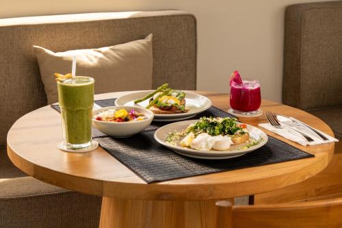 Jídlo v hotelu nebo okolí