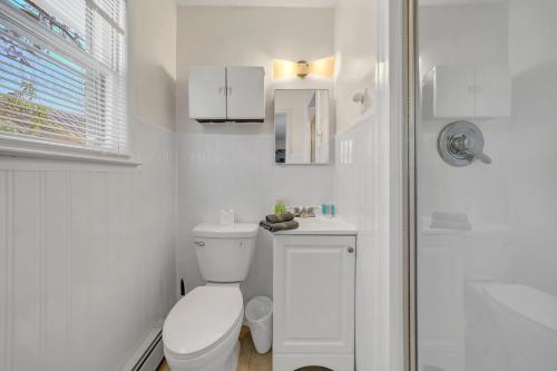 Ένα μπάνιο στο Highland Estates, 5 Private Units for 1 Group!