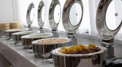 Jídlo v hotelu nebo okolí