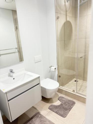 Et badeværelse på Sunrise Waterfall at ELLIPSE