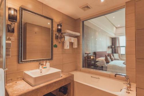 Ένα μπάνιο στο Kunming Wenhui Hotel