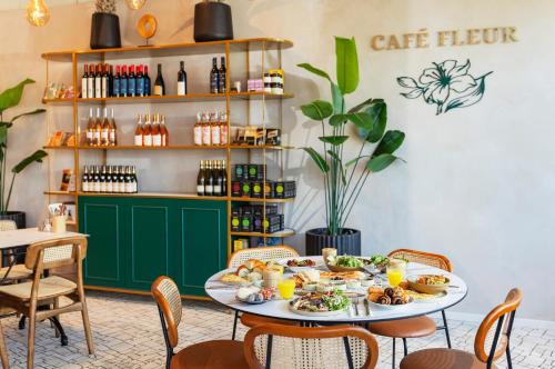 Jídlo v hotelu nebo okolí