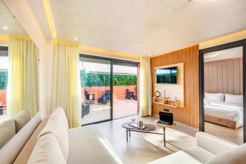 Postel nebo postele na pokoji v ubytování AYLAL Marrakech