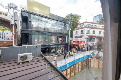 LV Harajuku Luxury Villa facing Takeshita Dori 193 sqm, 18 people, 2-minute walk from Harajuku Station