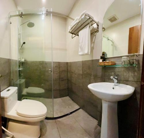 Ένα μπάνιο στο Rose Hill Hotel Phú Quốc