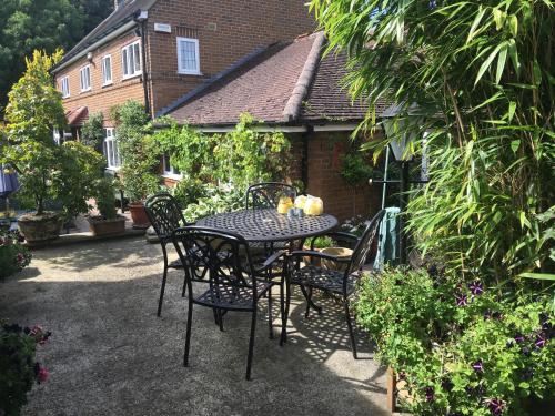 Grove House Bed & Breakfast photo 26