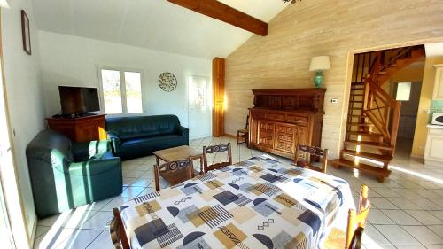 Ένα ή περισσότερα κρεβάτια σε δωμάτιο στο La Balme