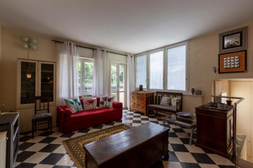 Гостиная зона в The house on the river Wi-FiQCterme Quarenghi Clinic