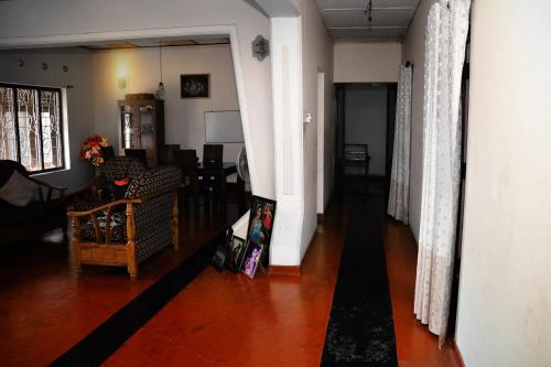 Χώρος καθιστικού στο Jayashri Villa