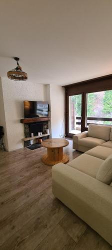 Appartement proche remontées refait à neuf