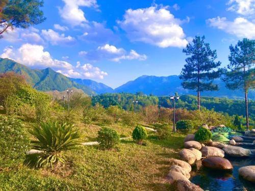 Fotografie z fotogalerie ubytování Than Uyên Pineforest Homestay v destinaci Bản Kiem