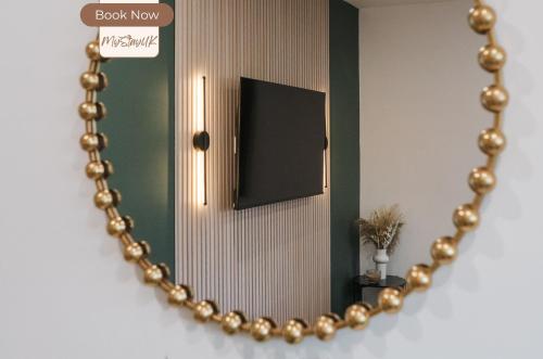 Modern City-Centre Home | Sleeps 12 | Free Parking photo 35