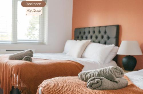 Modern City-Centre Home | Sleeps 12 | Free Parking photo 48