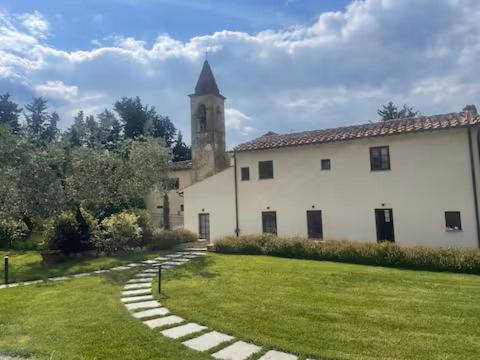 Κήπος έξω από το Agriturismo GIOLE