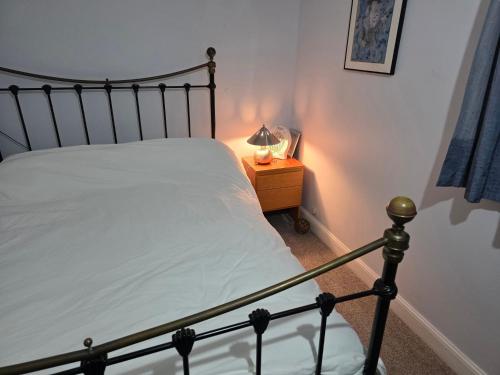 Ένα ή περισσότερα κρεβάτια σε δωμάτιο στο Guest Room in Colchester Hythe