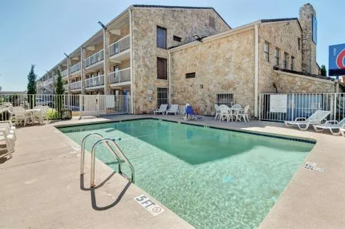 Motel 6-Dallas, TX - Forest Lane in Irving
