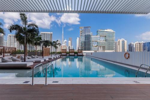 Executive Studio in Business Bay with Working Area, Pool, Gym