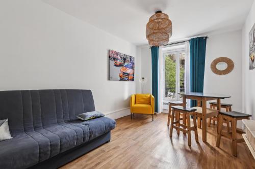 Paris Elegant 1BR, AC, Metro 2min, Montparnasse Tower