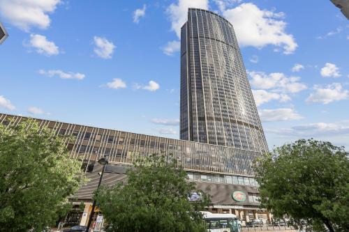 Paris Elegant 1BR, AC, Metro 2min, Montparnasse Tower