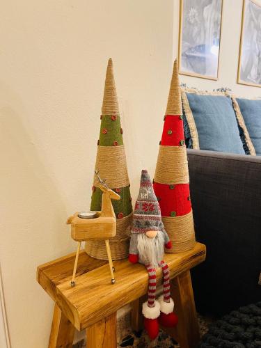 Airport Cottage House