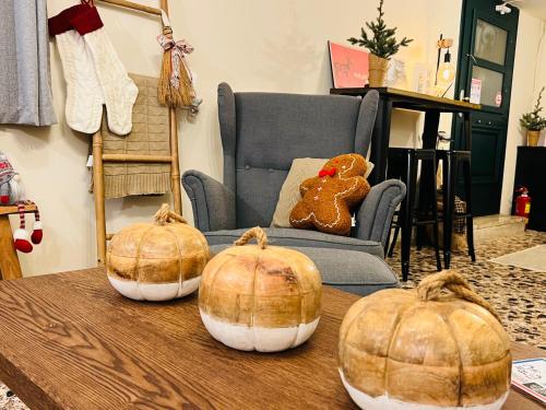 Airport Cottage House