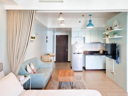 Kuchyň nebo kuchyňský kout v ubytování Stunning View 1BR Venice Luxury Residences BGC Ultra Fast WiFi and Washer