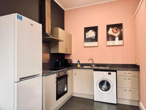3 bedroom High Ceiling Flat with Seaview photo 10