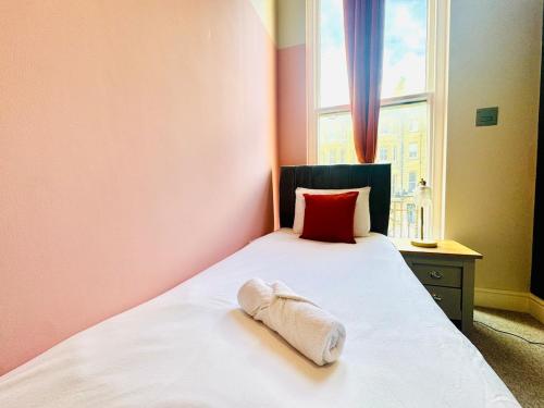 3 bedroom High Ceiling Flat with Seaview photo 17
