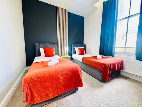 3 bedroom High Ceiling Flat with Seaview photo 11