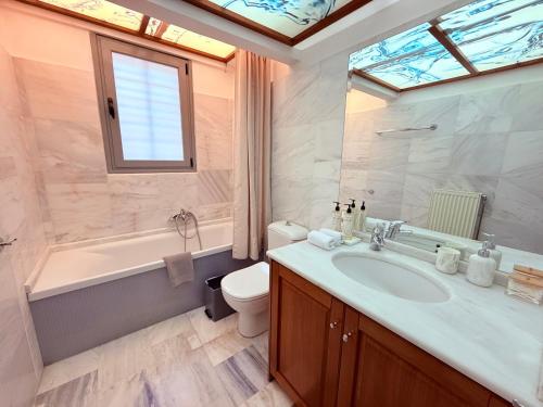 Elegant Flat Z near Marousi Hospitals by PromosHomes