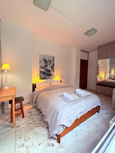 Elegant Flat Z near Marousi Hospitals by PromosHomes
