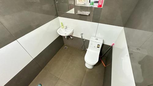 Ένα μπάνιο στο Hima Pool Villa