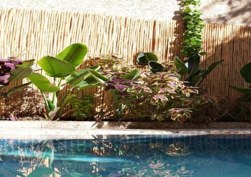 Bazén v ubytování la villa cozy nebo v jeho okolí