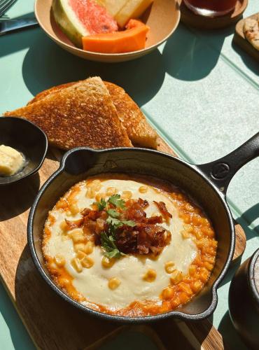 Jídlo v hotelu nebo okolí