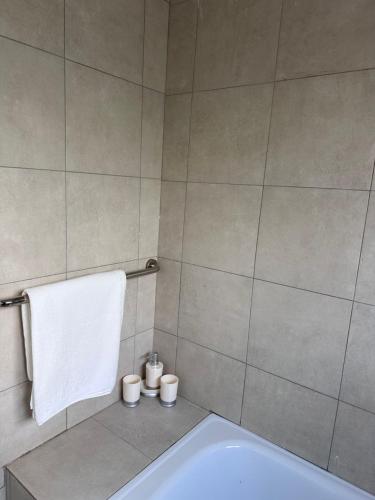 Ένα μπάνιο στο Blue leaf apartments