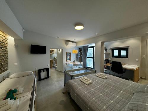 AVLI Central Athens Hideaway Walk to All Attractions