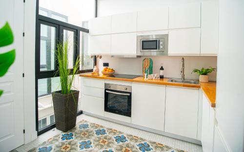 Bright Premium Apt Constitution Square by TuriVida