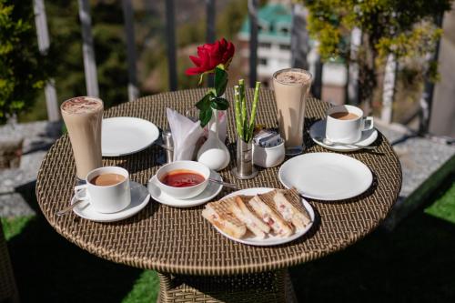 Tetera y cafetera en Elbrus Resort & Spa