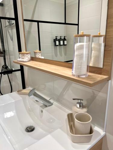 Koupelna v ubytování Ô calme des Bains - Studio cosy au cœur de Digne