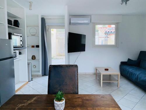 Studio au calme avec terrasse