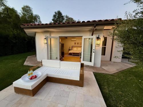 Fotografie z fotogalerie ubytování Chumash Chapel - Luxury Historic Ojai Villa v destinaci Ojai