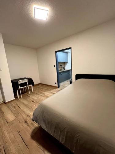 Postel nebo postele na pokoji v ubytování Appartement calme et lumineux