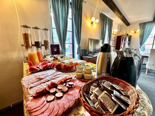 Jídlo v penzionu nebo okolí