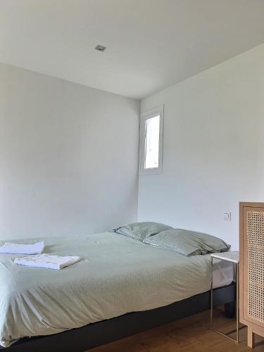 Postel nebo postele na pokoji v ubytování Studio centre Aix - Climatisé avec terrasse