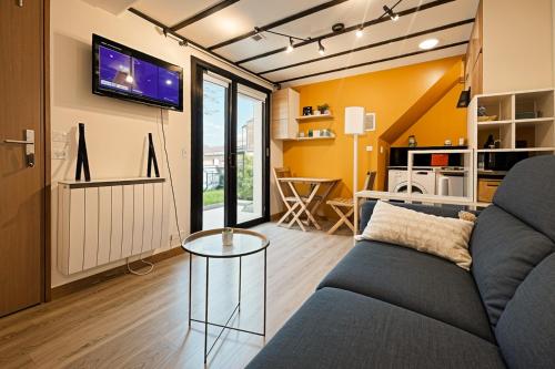 Le Petit Bois Studio équipé avec WiFi proche métro La Dhuys