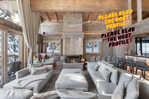 Posezení v ubytování Luxury Chalet Valgardena with Pool & Jacuzzi