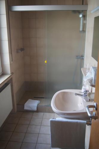 Un baño de Hotel Krone