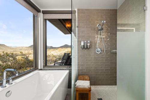 Koupelna v ubytování Fox Suite - Downtown Views - 12 South